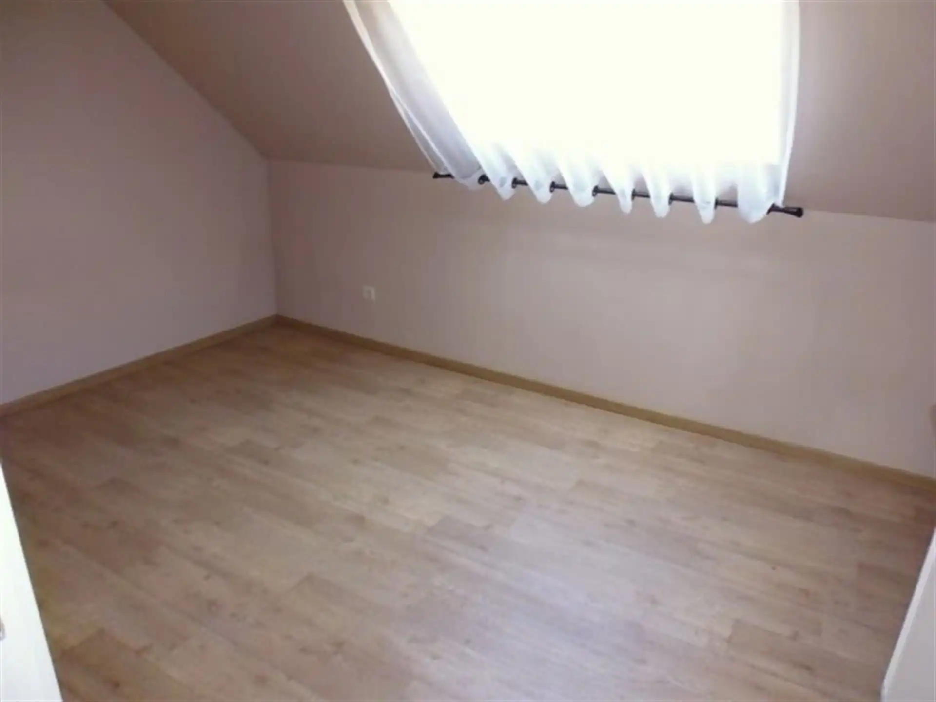 VERZORGDE KLEINE RIJWONING foto 9