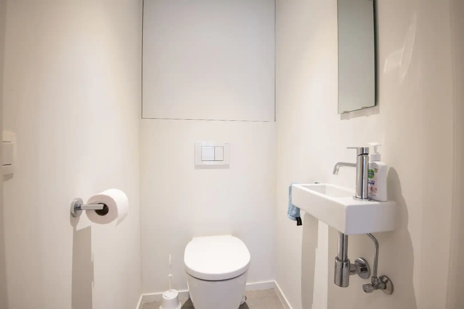 Zeer recent gemeubeld  en zonnig  app. met zijdelings zeezicht vlakbij  het Rubensplein.  foto 13