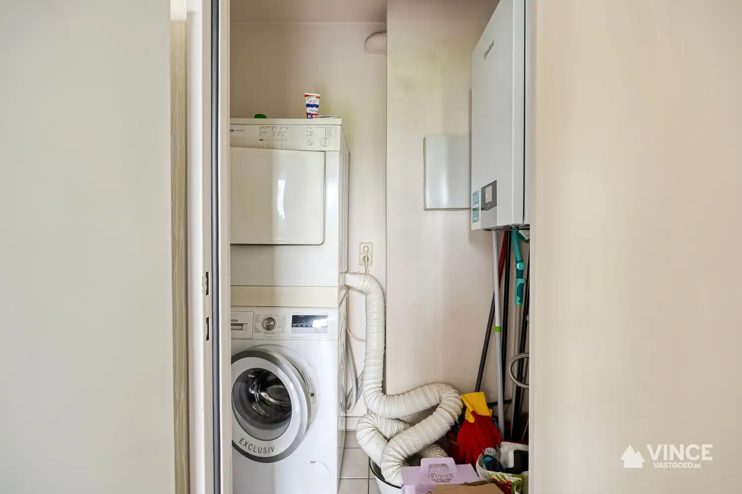 Instapklaar appartement met terras op toplocatie in Ekeren foto 13