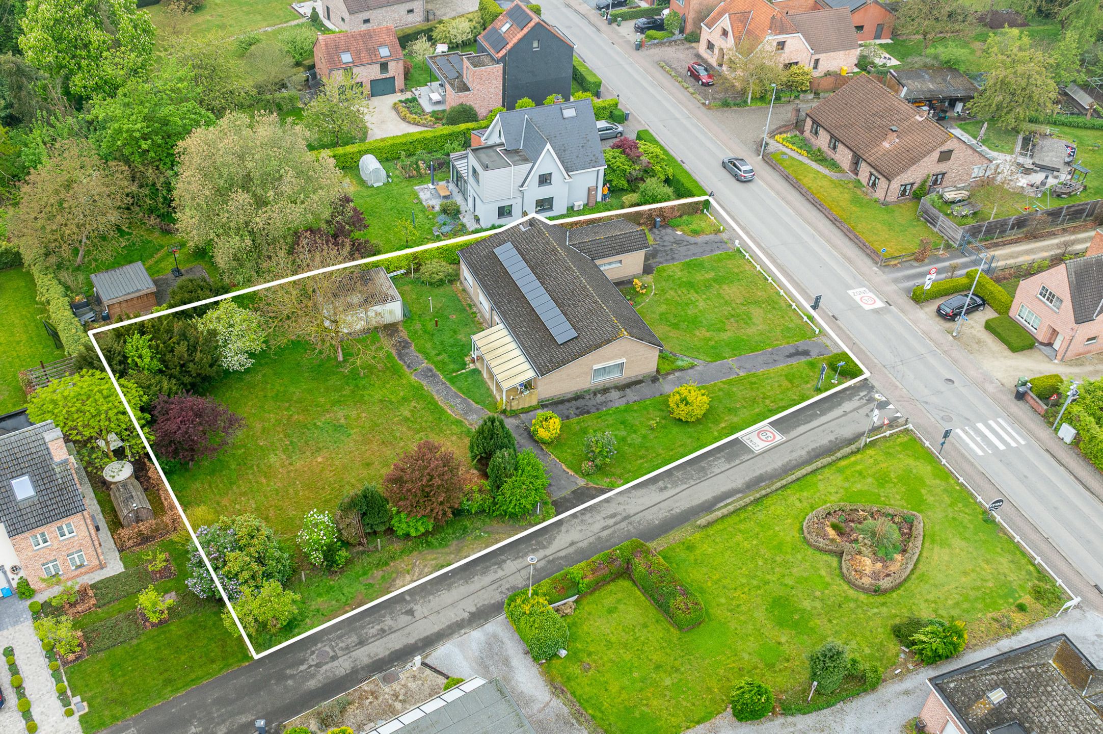 Gelijkvloerse woning op een aantrekkelijk perceel  foto 3