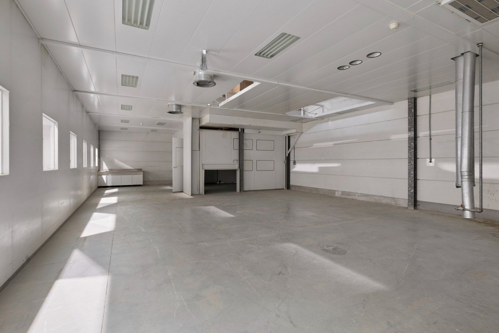 Polyvalent nijverheidscomplex met hedendaagse sociale voorzieningen  foto 12