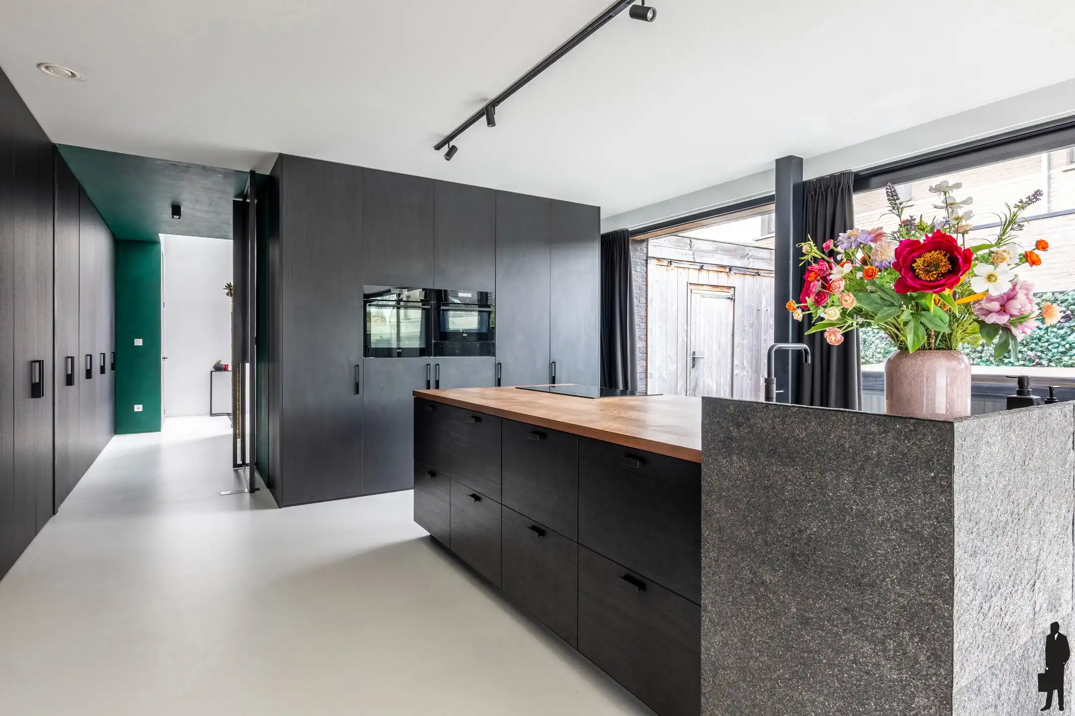 Exclusieve halfopen bebouwing met uitzonderlijke woonoppervlakte foto 4