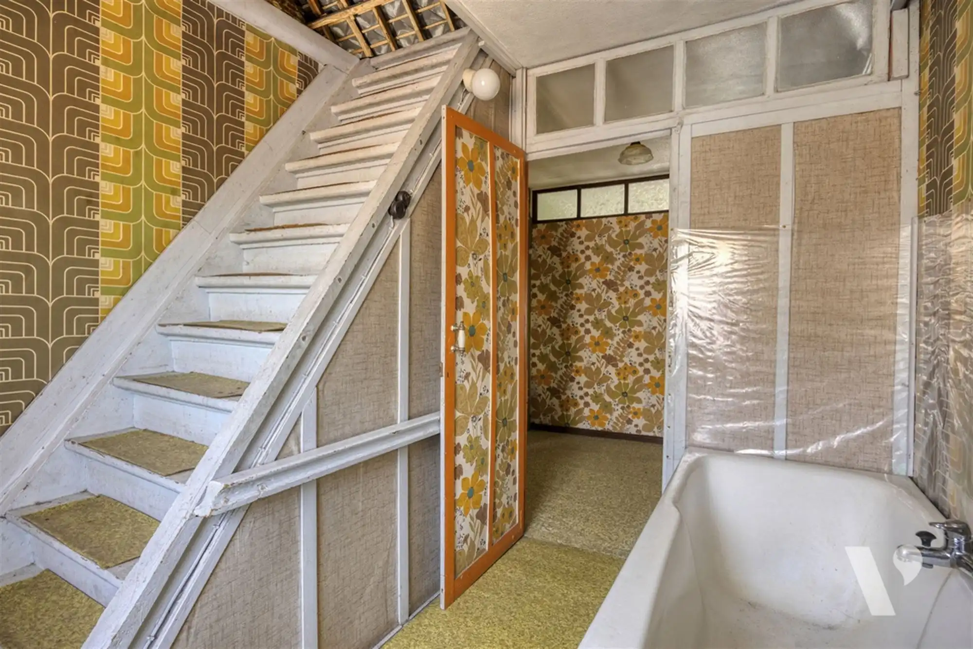 Statige woning met bijgebouw, tuin en weiland op 61a87ca foto 23