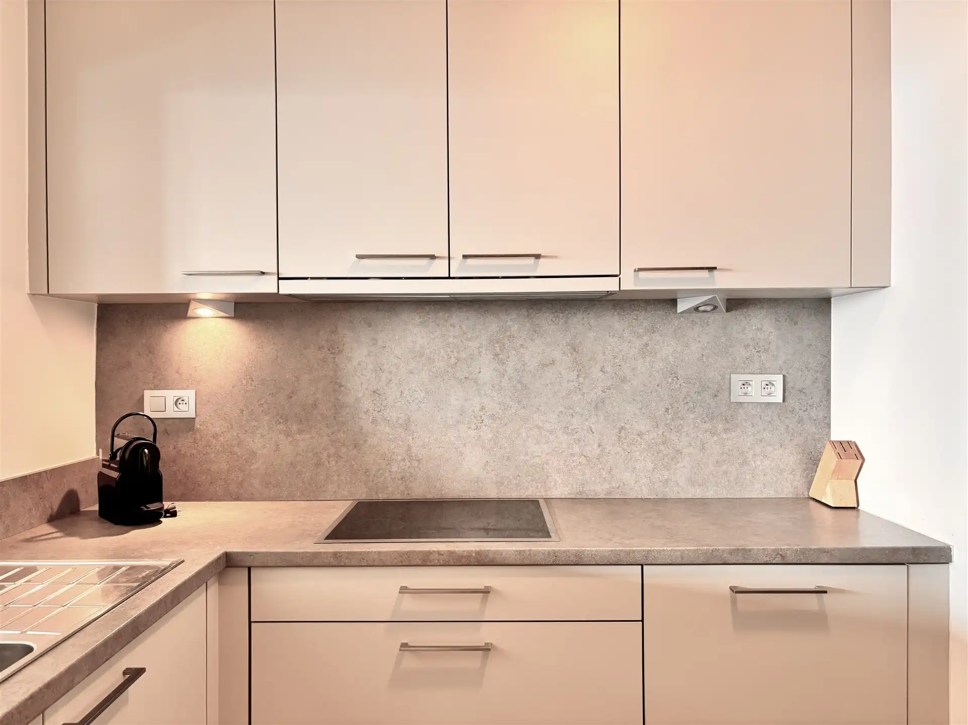 Lichtrijk appartement met zeezicht foto 14