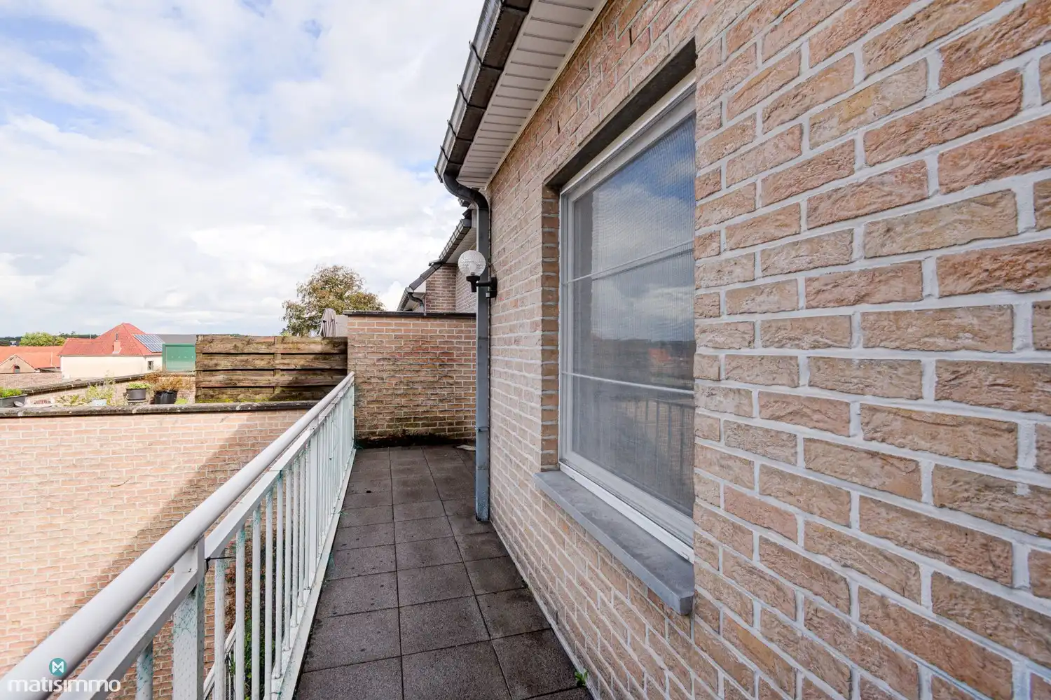 APPARTEMENT MET TWEE SLAAPKAMERS EN GARAGE IN HET CENTRUM VAN HOESELT foto 13
