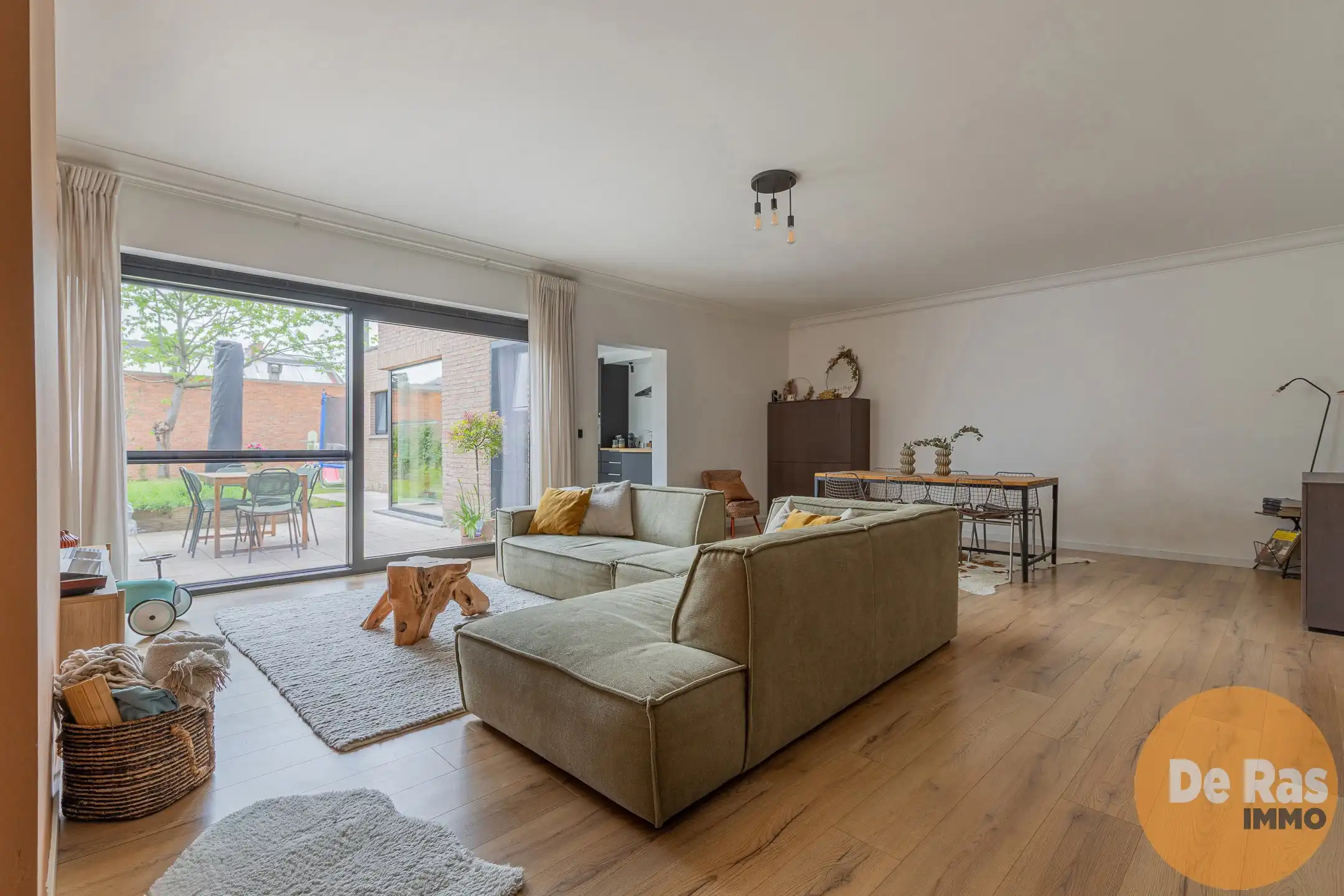 WETTEREN - Ruime instapklare woning met grote garage foto 6