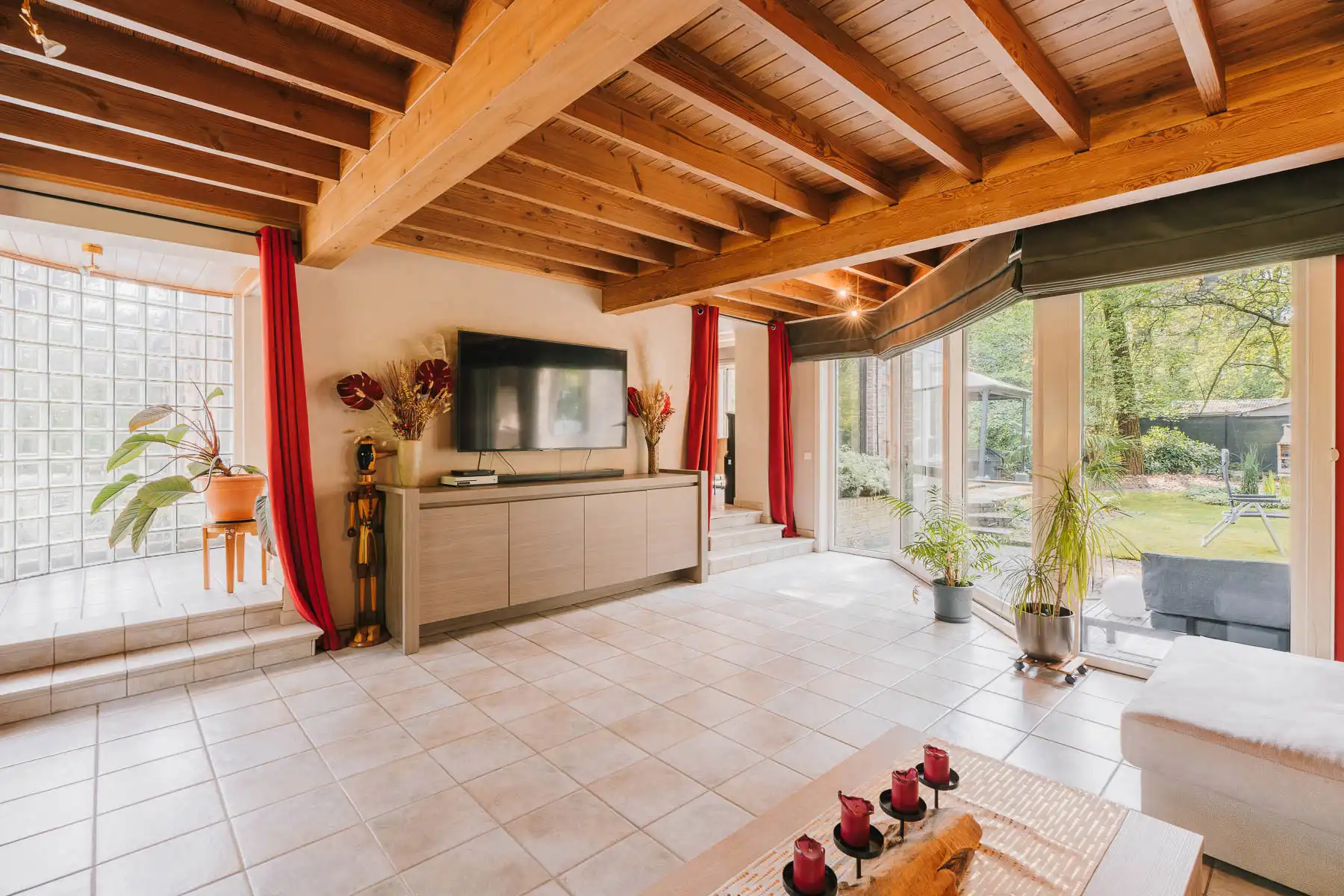 Karaktervolle woning op een uniek perceel in het groen foto 9