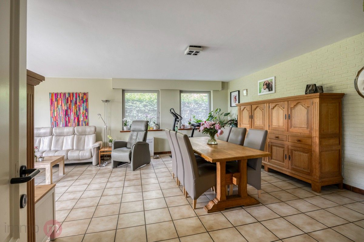 Prachtige villa (open bebouwing) met adembenemend uitzicht in rustige omgeving met 5 slaapkamers. foto 9