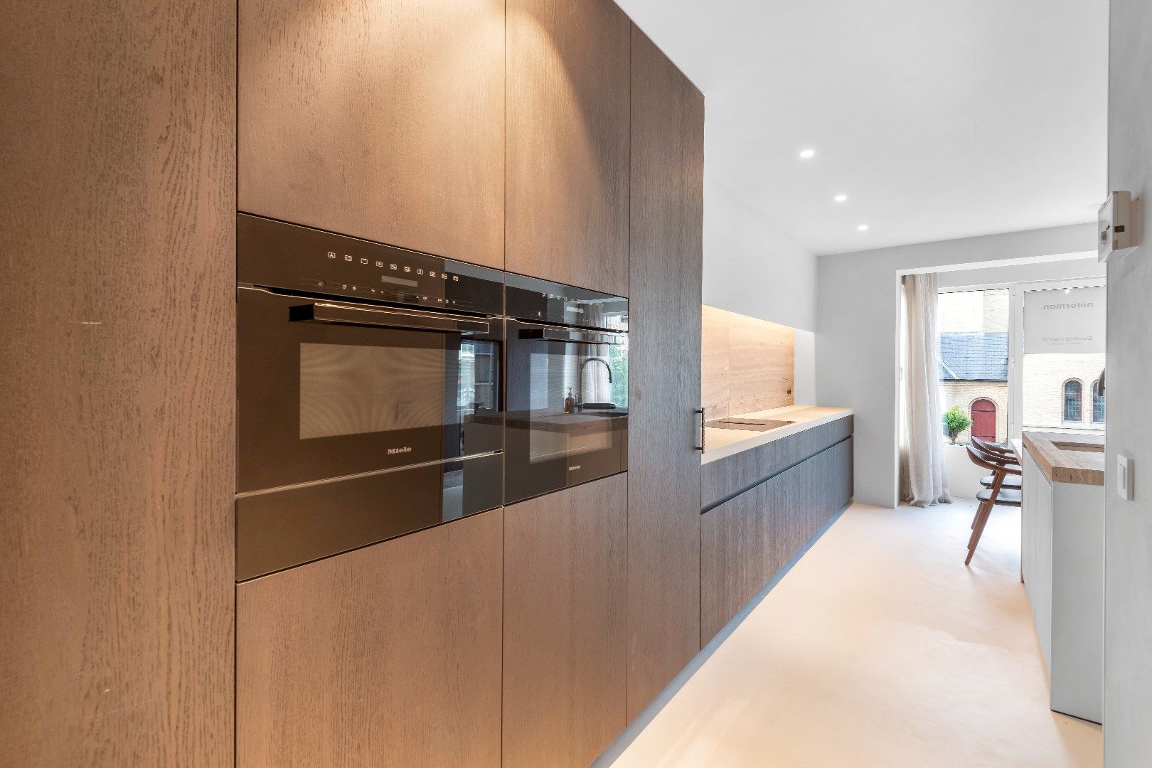 Hoogstaand afgewerkt appartement  met open zicht gelegen vlakbij de Dumortierlaan en op een steenworp van de Zeedijk.   foto 5