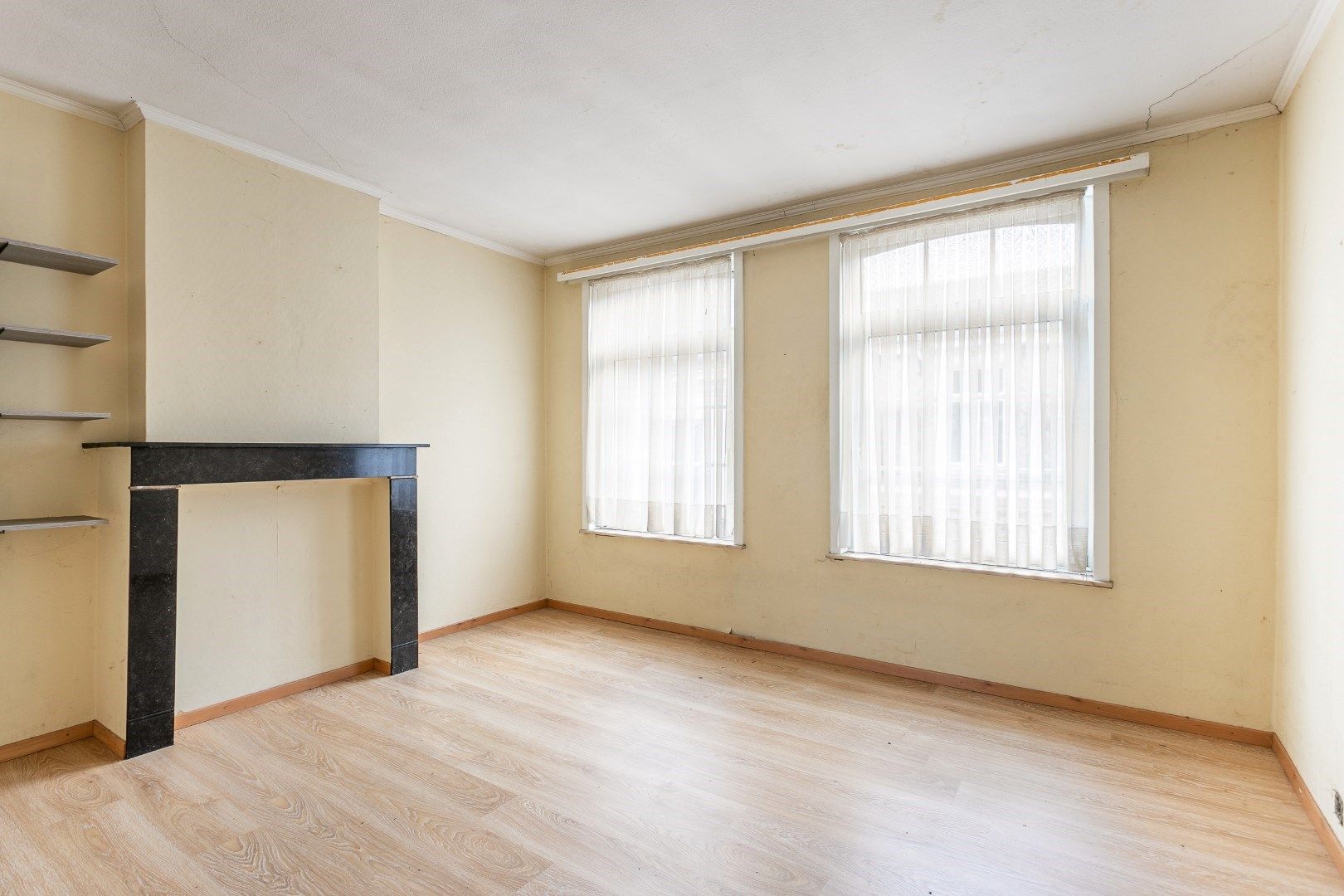 Handelshuis én appartement centrum Halle foto 19