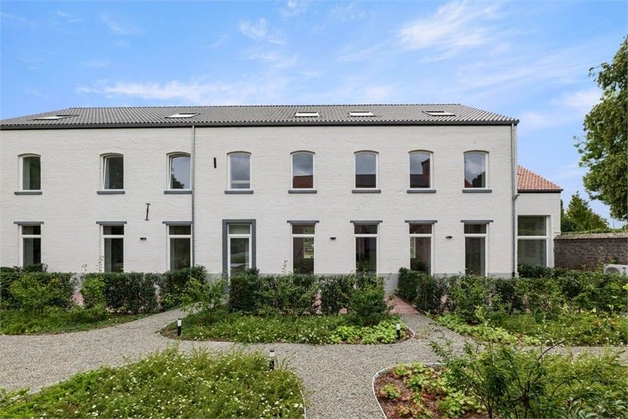 EXCLUSIEF WONEN IN EEN GERESTAUREERDE VIERKANTSHOEVE foto 48