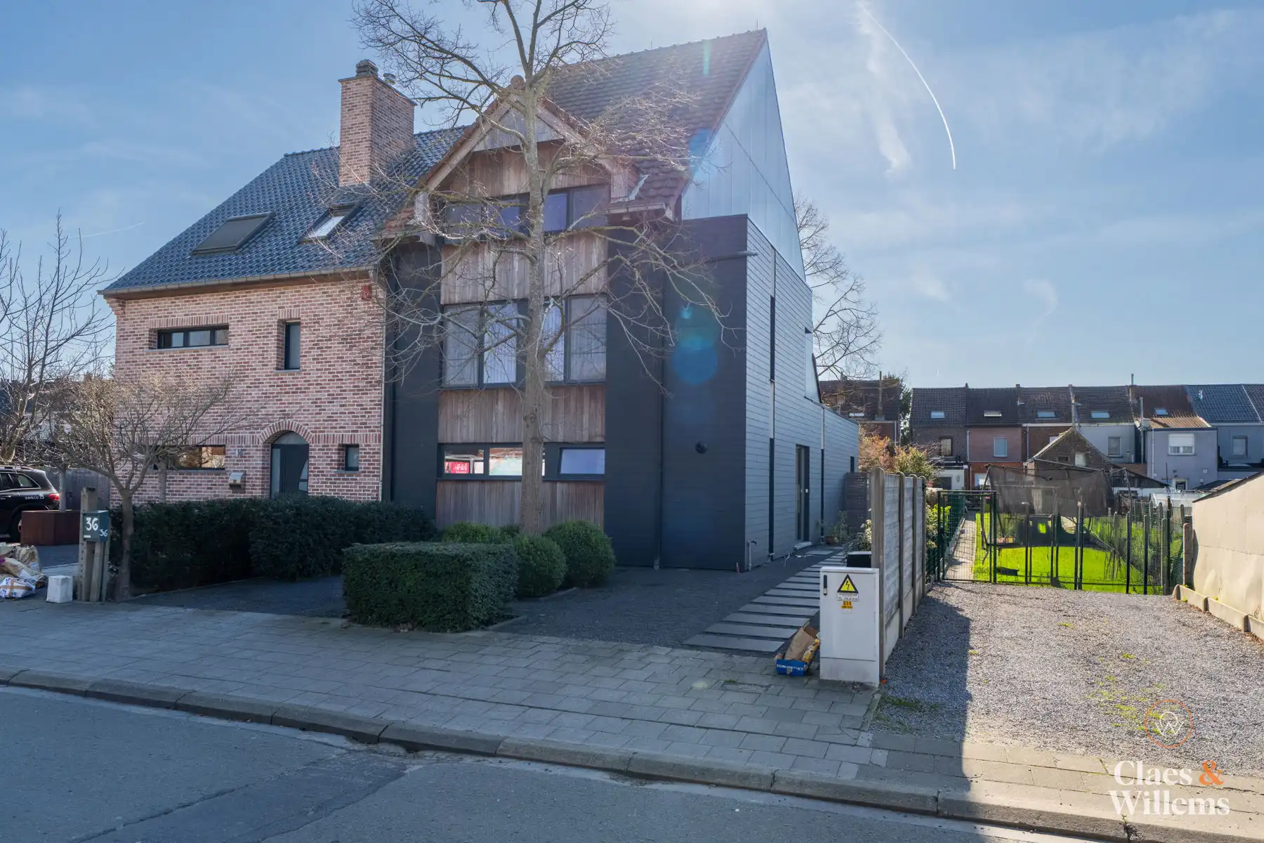 Charmante, ruime en energiezuinige kangoeroewoning te Halle foto {{pictureIndex}}