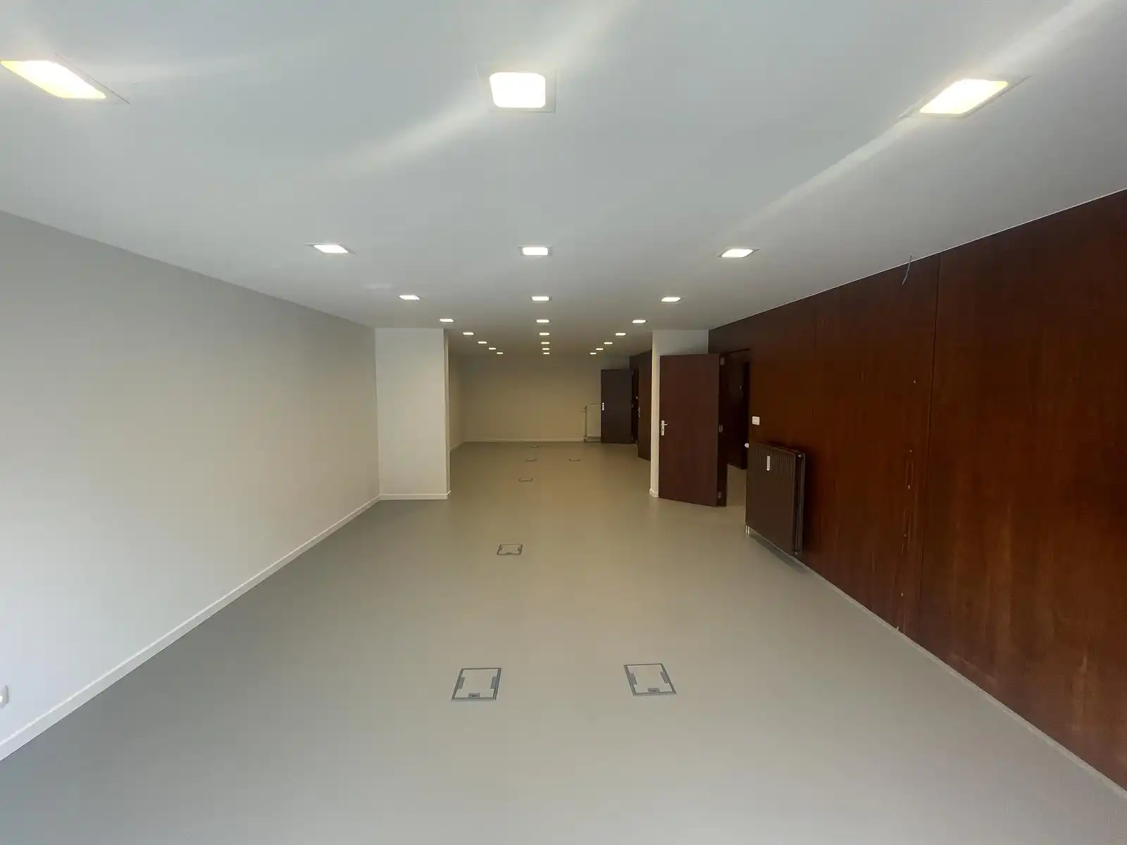 Prestigieus kantoor te huur op de Frankrijklei foto 7