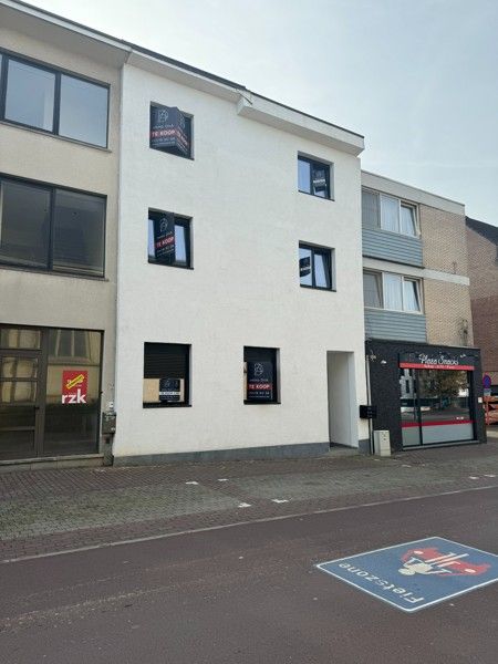 Appartement met 2 slaapkamers en zuid gericht   terras. foto 3