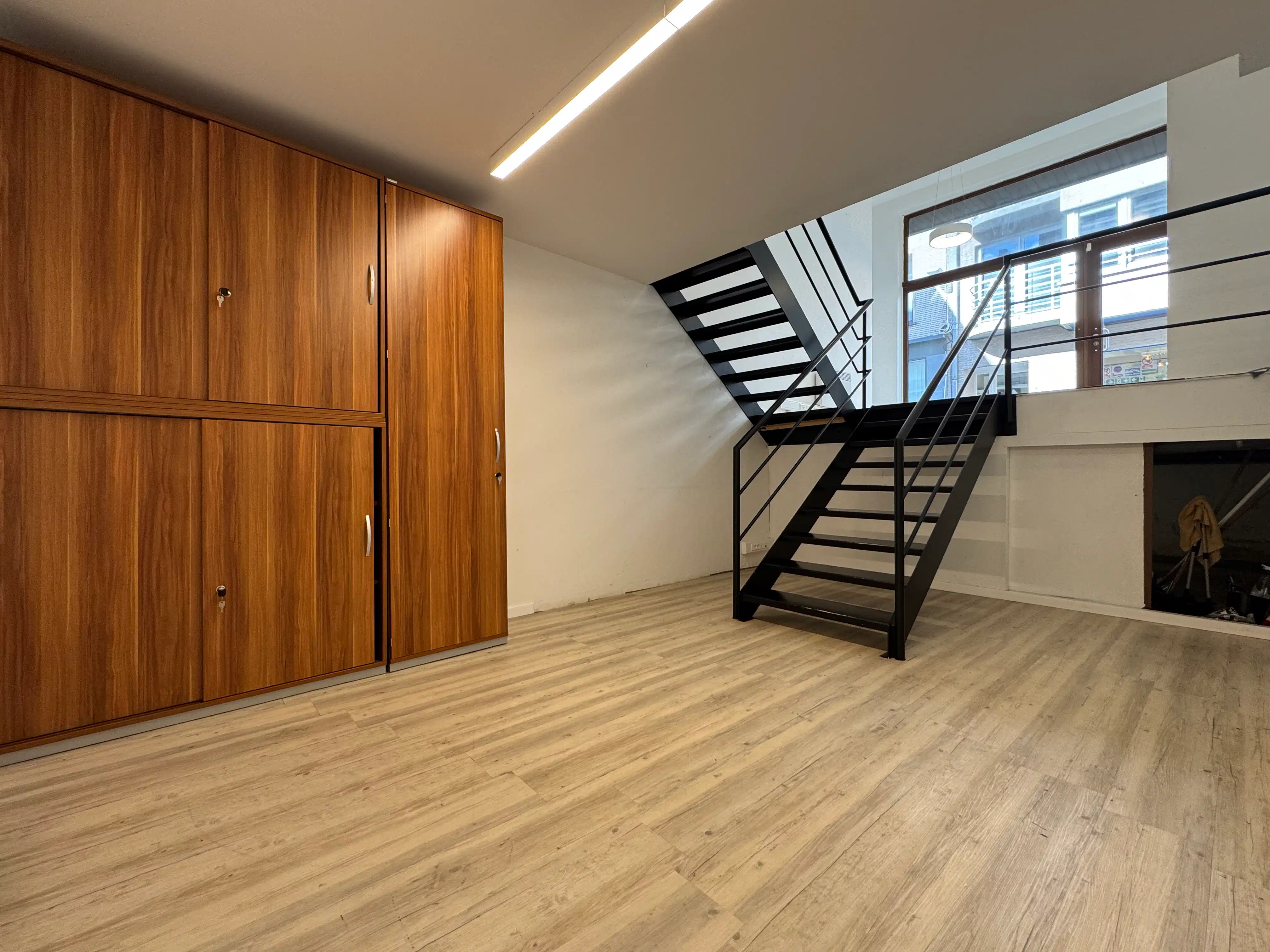 Handelsgelijkvloers 56m² foto 6