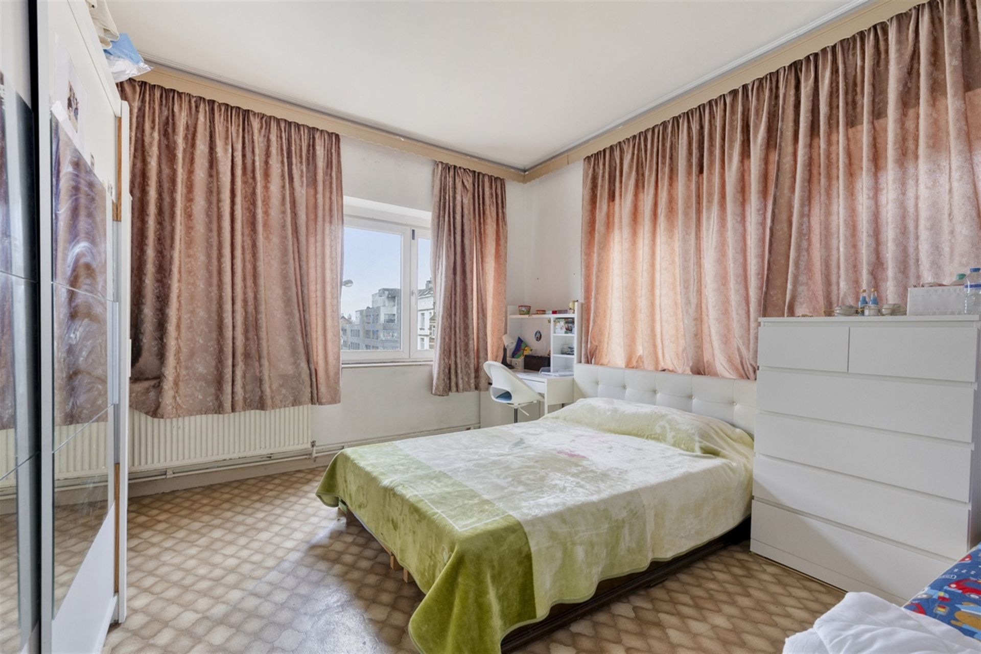 Opbrengsteigendom te koop te Laken.



 foto 10