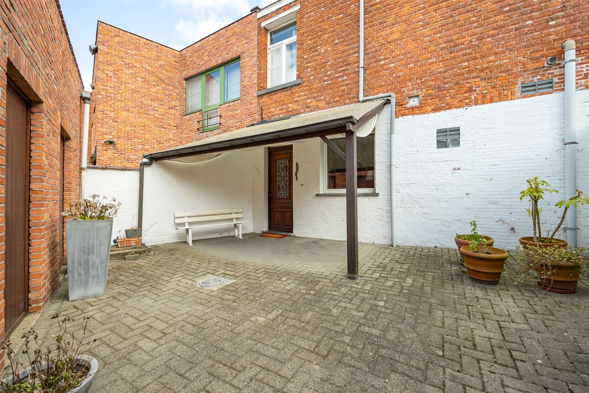 Ruime woning met 4 slpkmrs. en koer foto 26