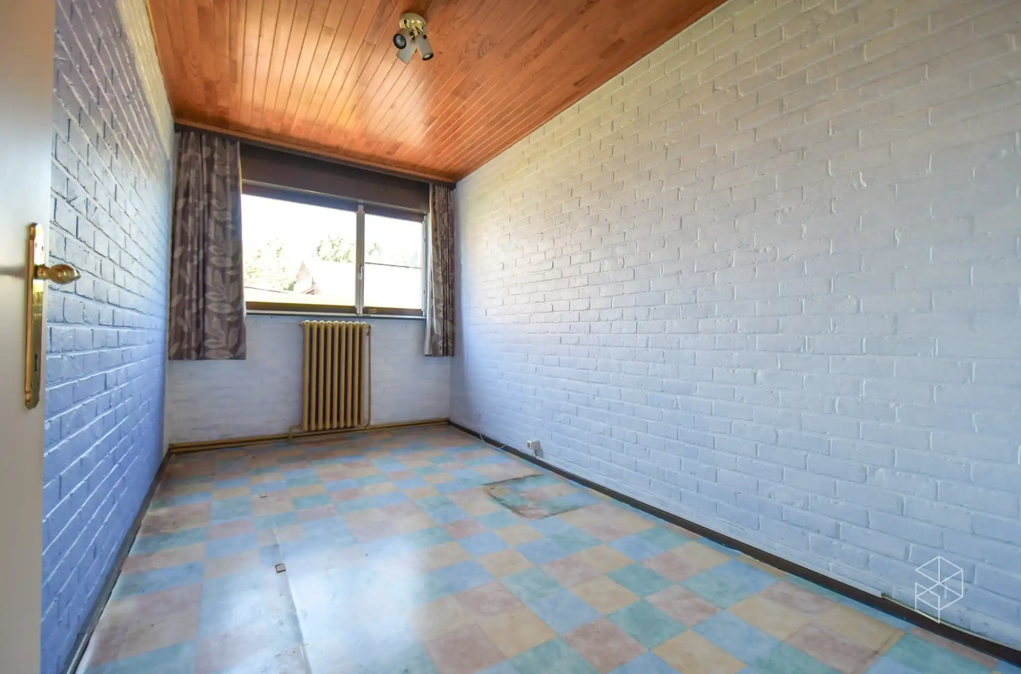 Centraal gelegen gelijkvloerse woning met royale tuin op 1636m² foto 12