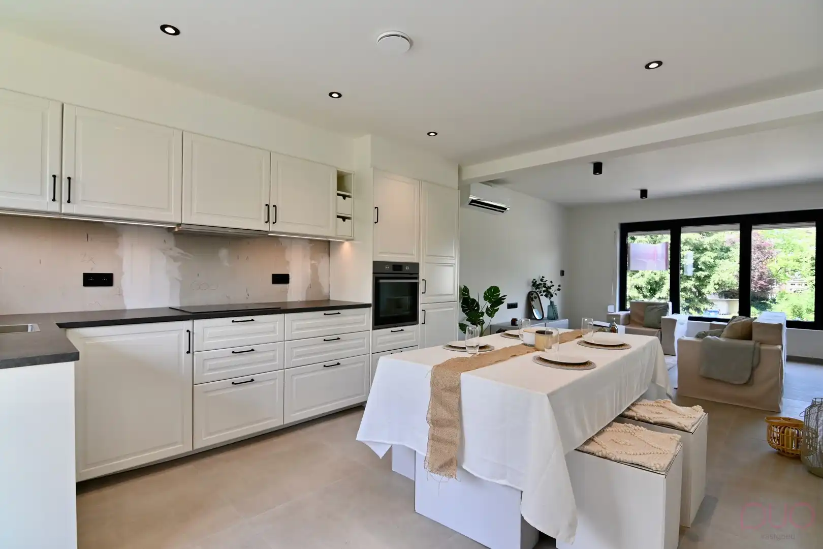 Volledig gerenoveerde woning met garage, terras en tuin - instapklaar afgewerkt! foto 9