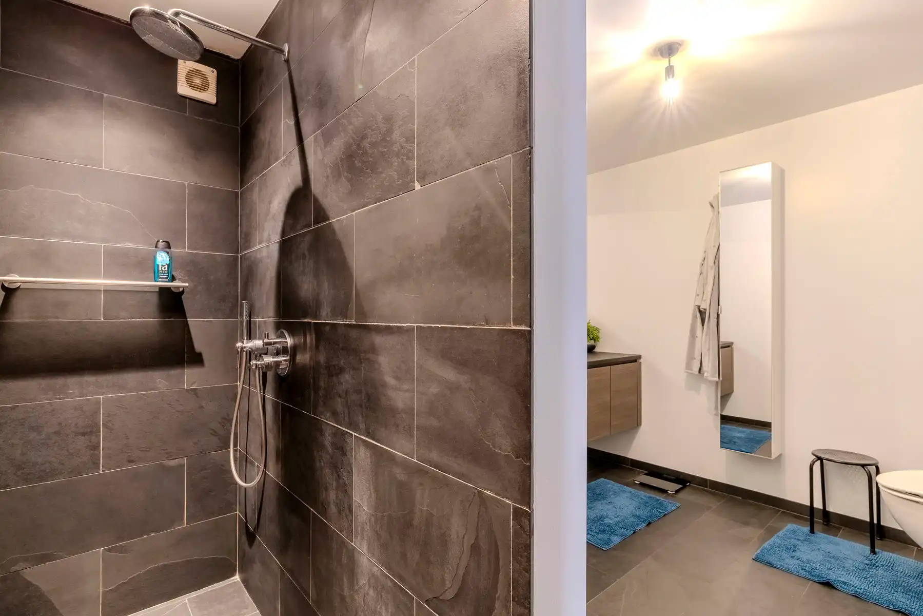 Moderne villa met zwembad op 1.282m² foto 26