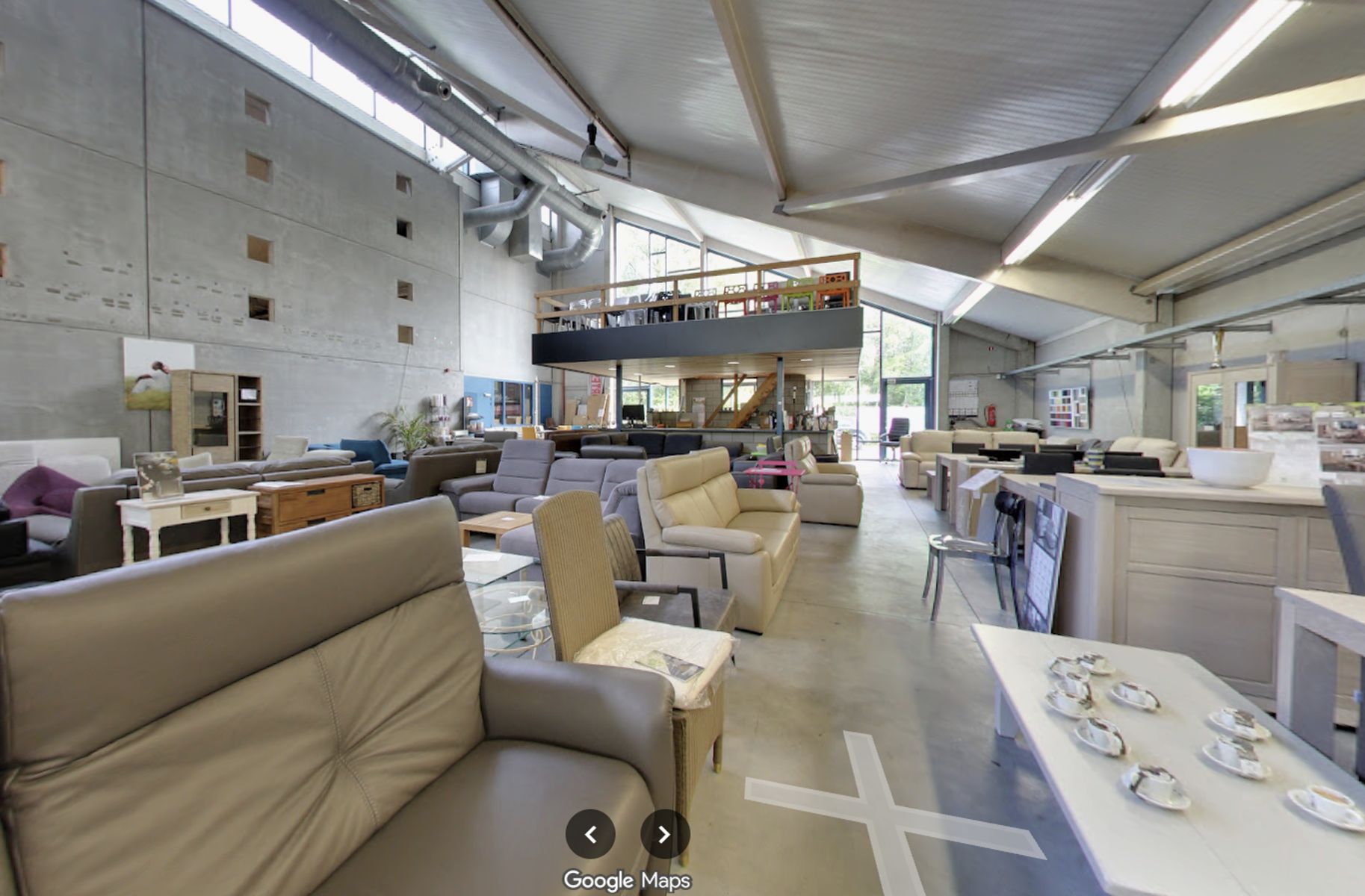 Handelspand 1.400 m² te huur in Moeskroen foto 2