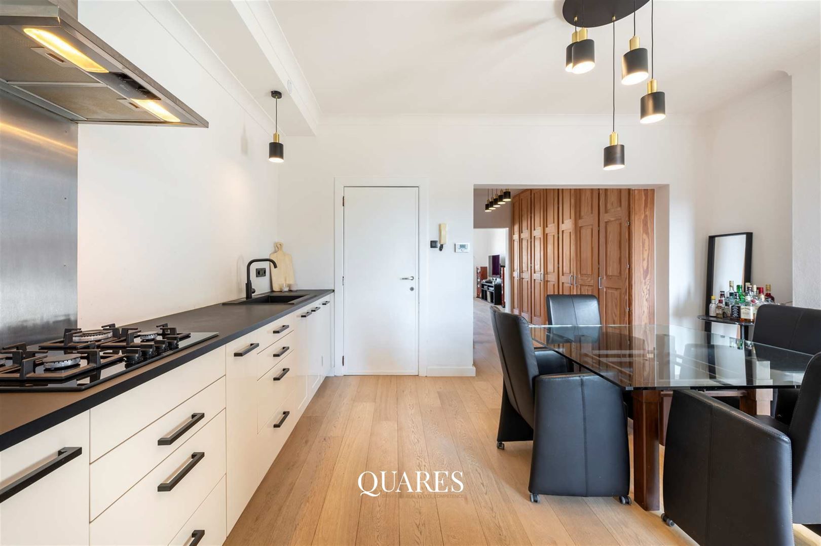 Lichtrijk en gezellig wonen foto 2