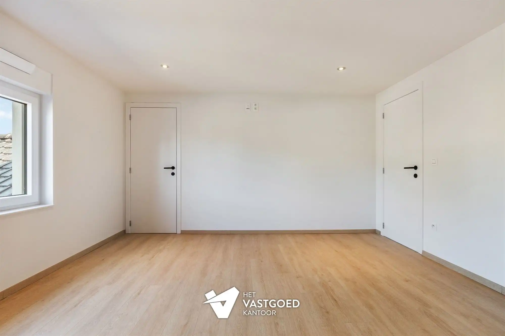 KWALITATIEF GERENOVEERDE WONING VLAKBIJ CENTRUM foto 15