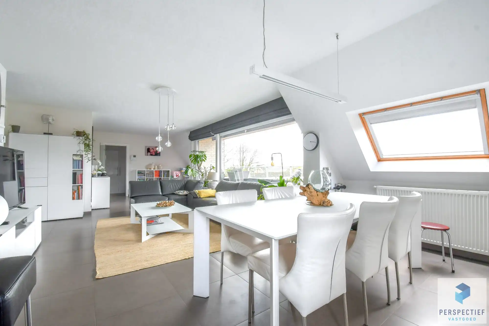 Ruim duplex-appartement van 111 m² met zonneterras in Beernem foto 4