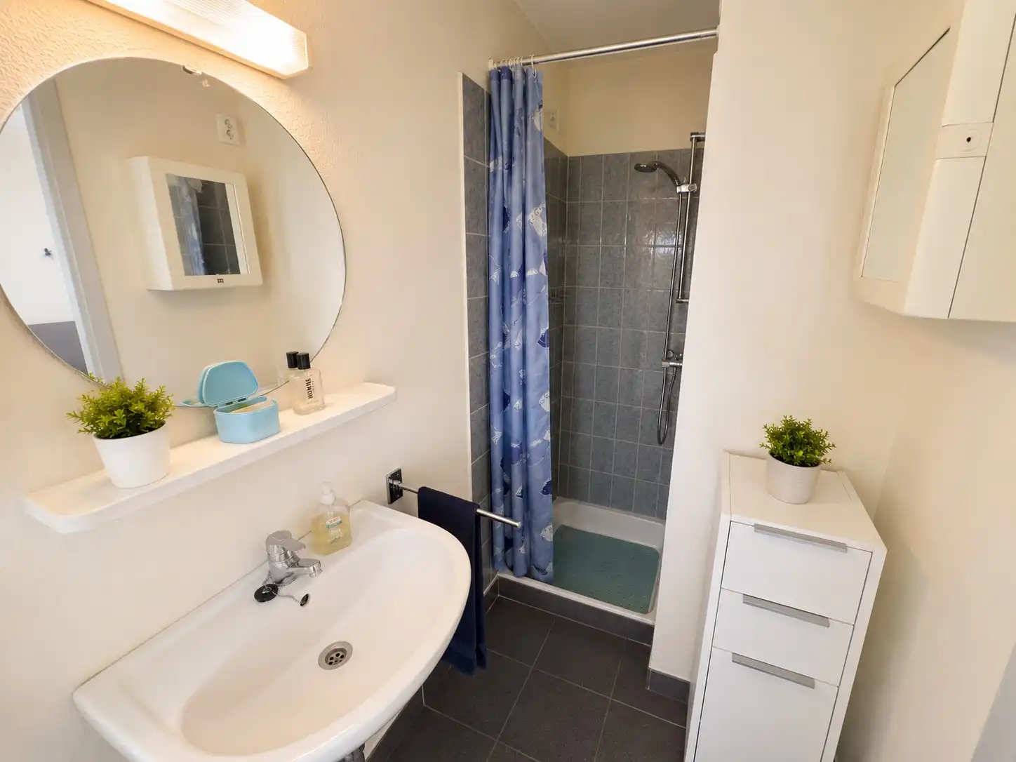 Gezellig appartement met ruim terras in het Park Atlantis te De Haan. foto 6