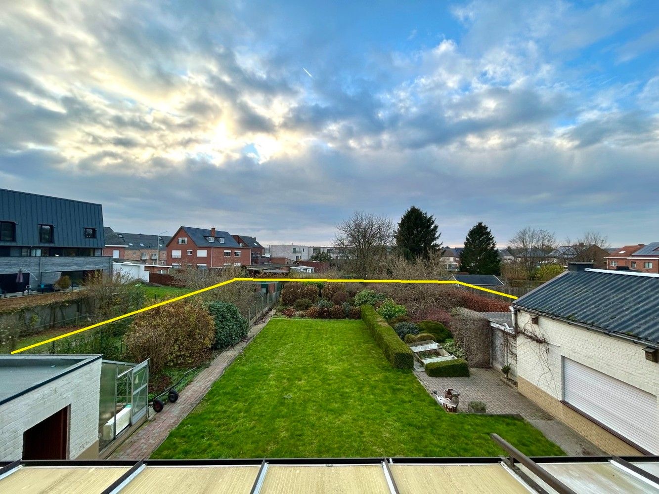 Ruime woning met 5 slaapkamers op perceel van 11a69ca! foto 21