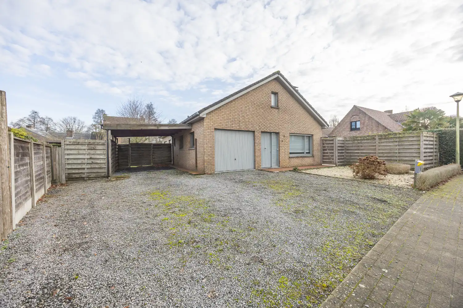 Te renoveren bungalow met potentieel in Jabbeke foto 22