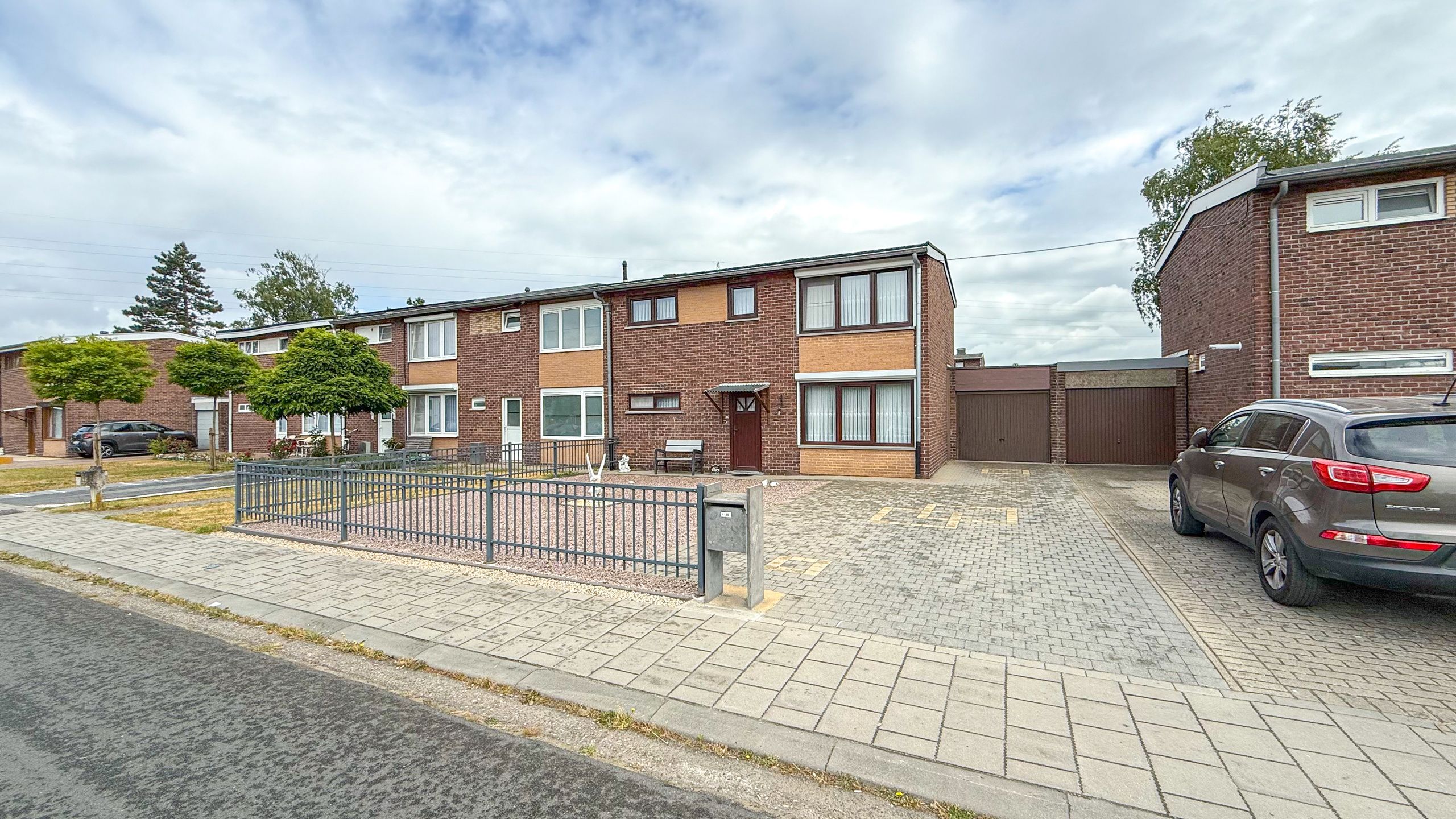 Instapklare woning met 4 slpk in Heusden-Zolder! foto 31