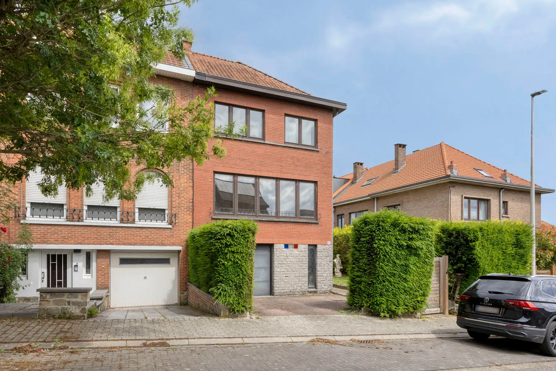 Woning met 4 slaapkamers, garage en tuin foto 2