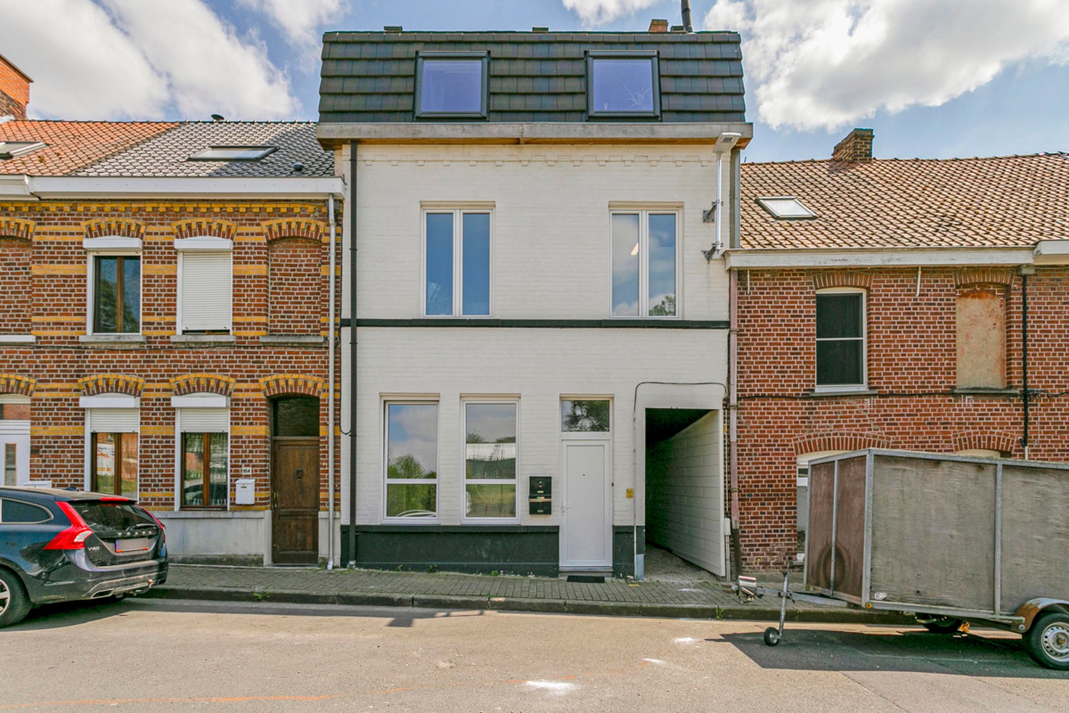 Opbrengsteigendom met twee appartementen vlakbij het centrum foto 1