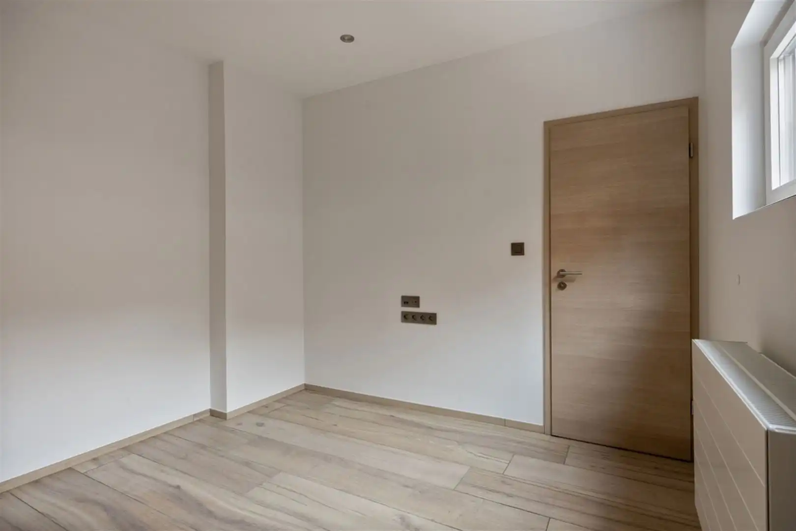 TE KOOP: Gesloten bebouwing met 3 slaapkamers te Kuringen! foto 17