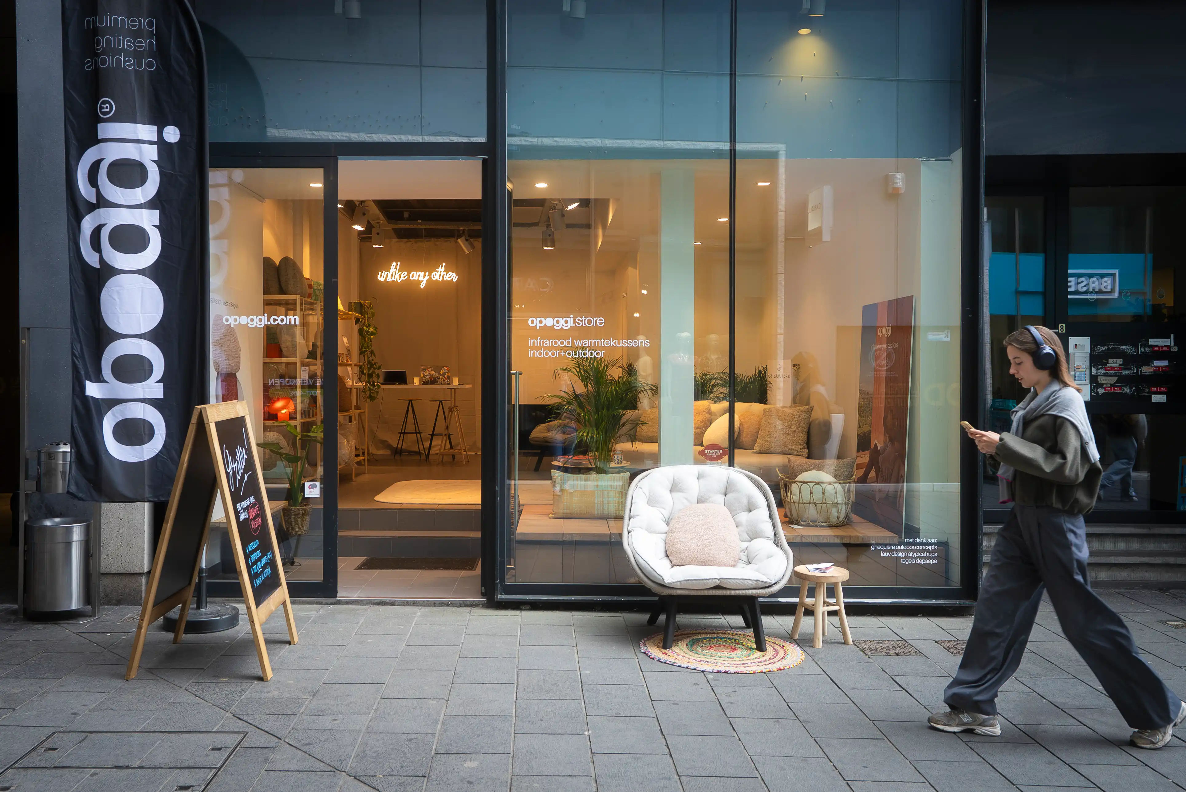 Pop-up ruimte Kortrijk te huur foto {{pictureIndex}}