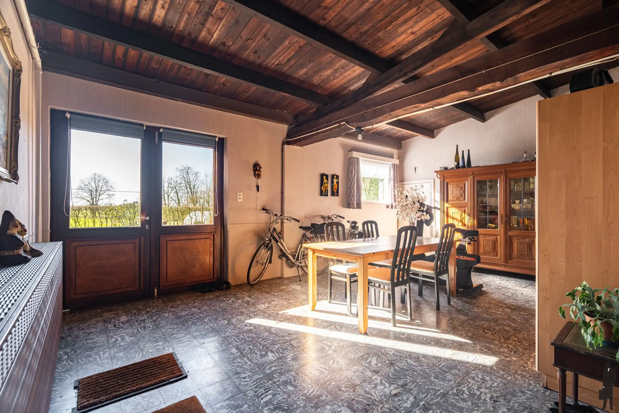 Landelijk gelegen zonevreemde woning met groot bijgebouw te Minderhout foto 12