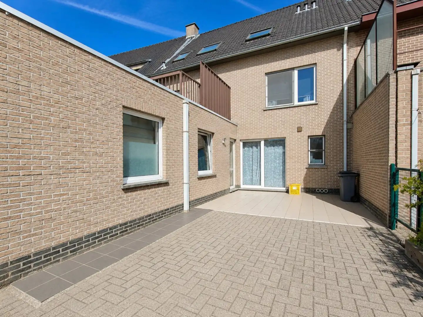 Gelijkvloers appartement met twee slaapkamers en autostaanplaats in Lokeren foto 7