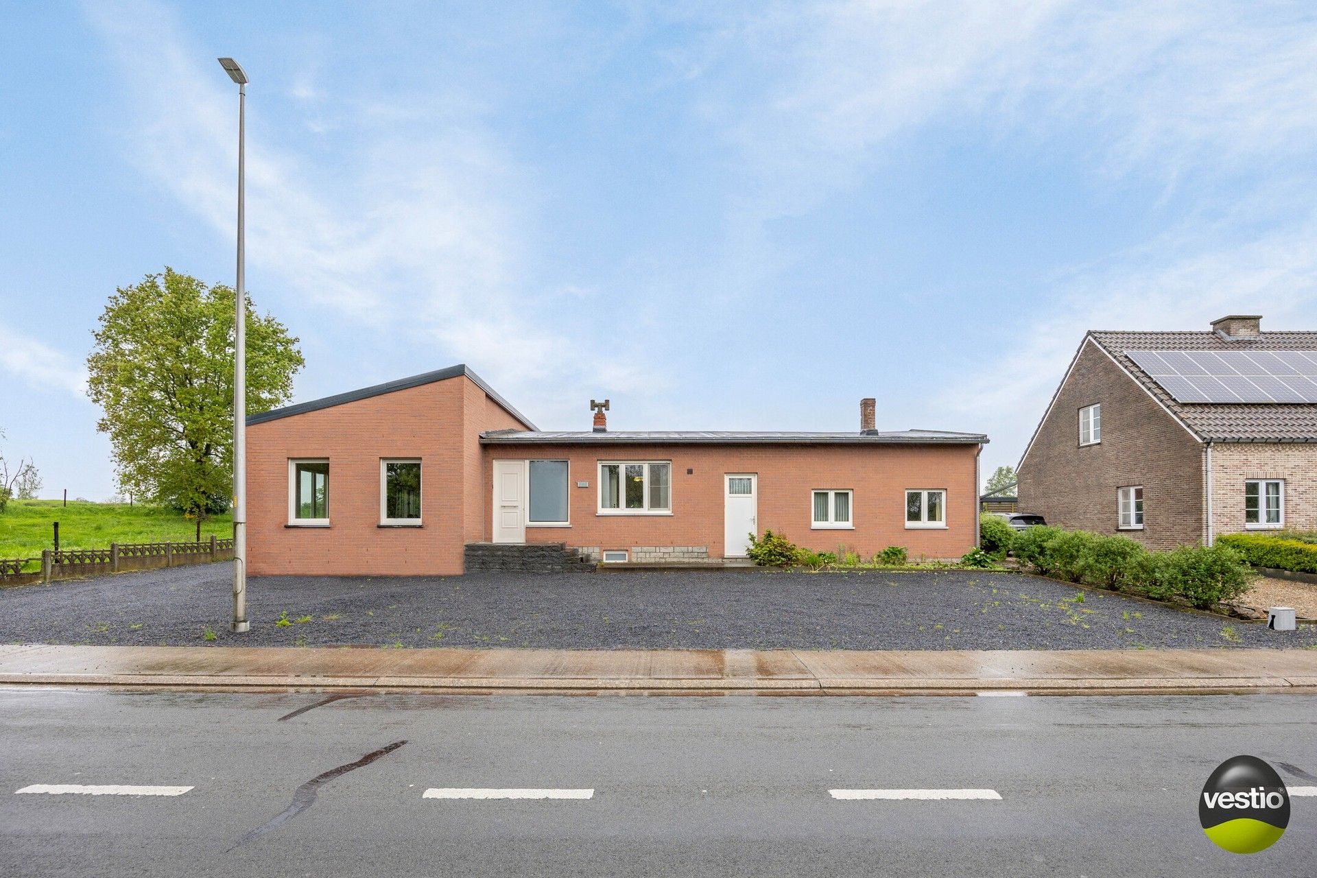 GELIJKVLOERSE WONING OP MOOI PERCEEL 34,38 ARE ( OF 67,39 ARE ) foto 5