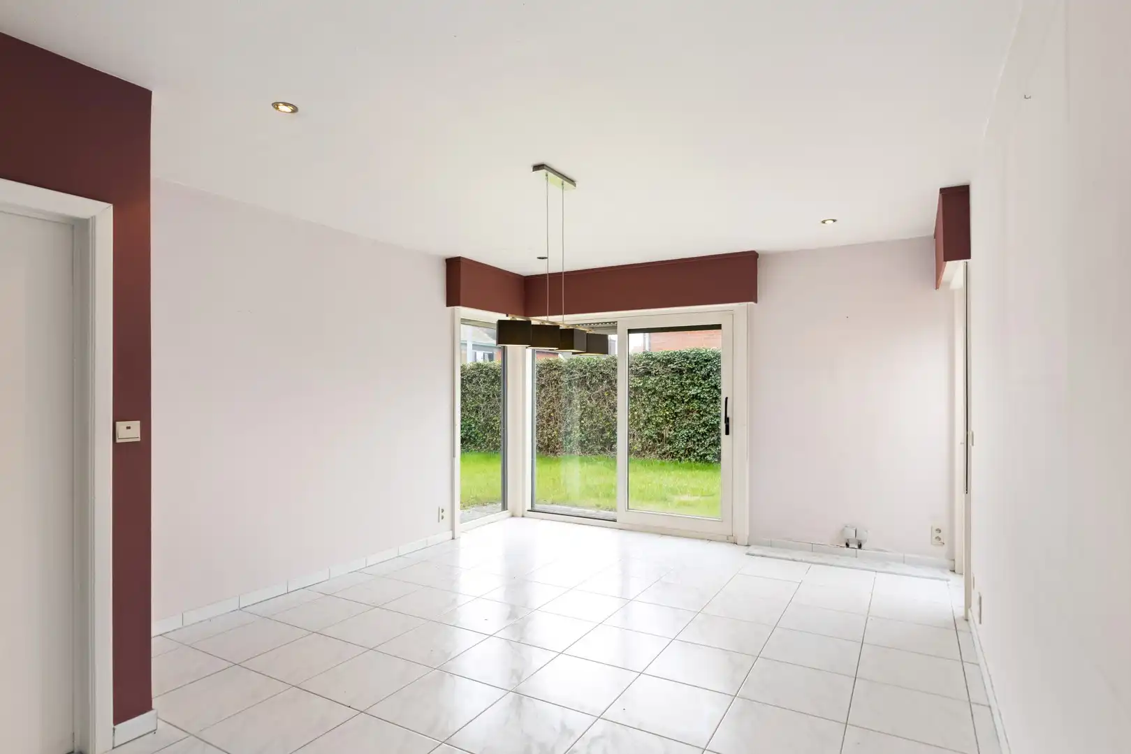 Ruime vrijstaande gezinswoning met tuin en garage foto 3