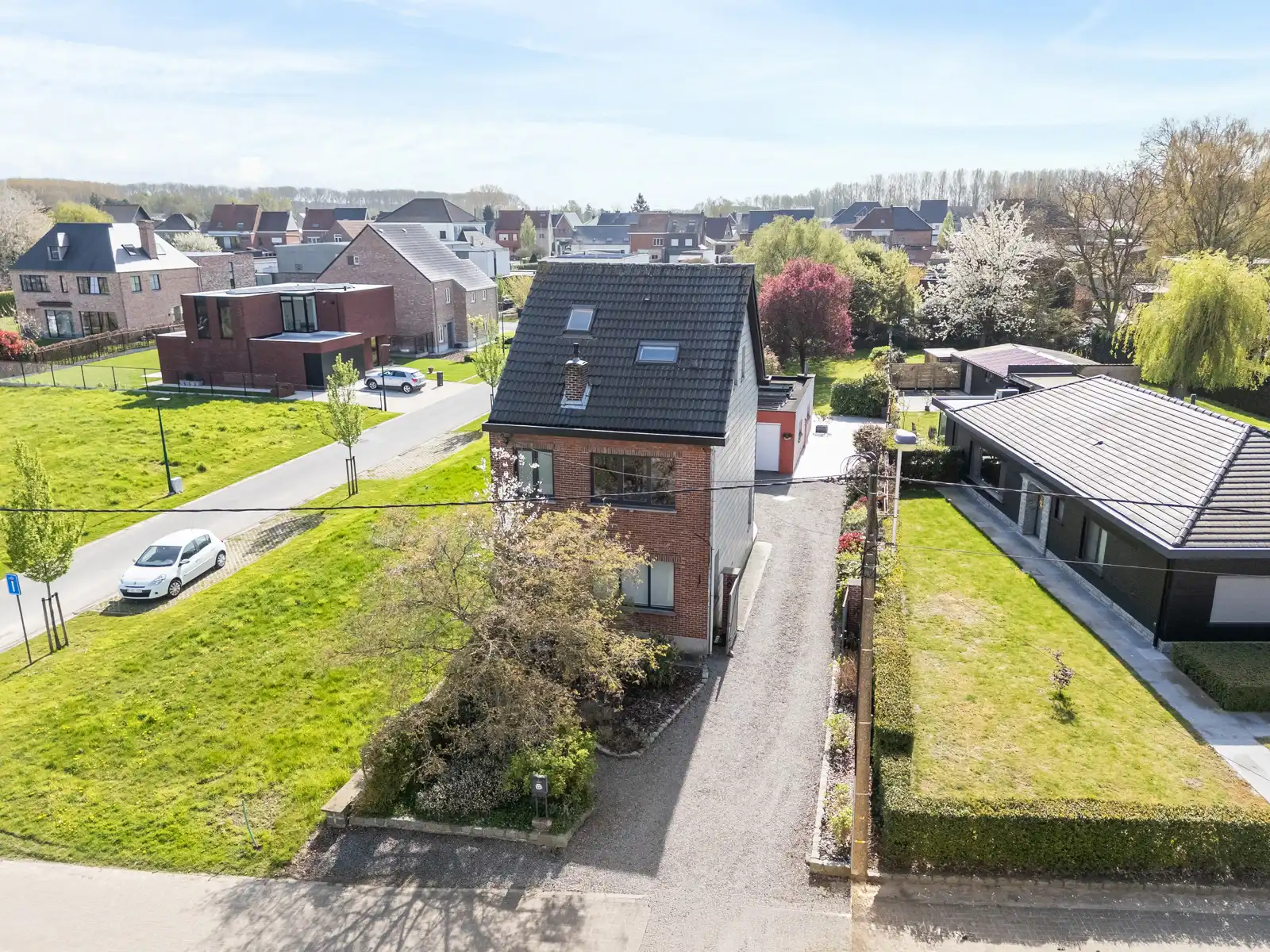 Woning met 4 slaapkamer, 2 badkamers en garage/atelier foto 31