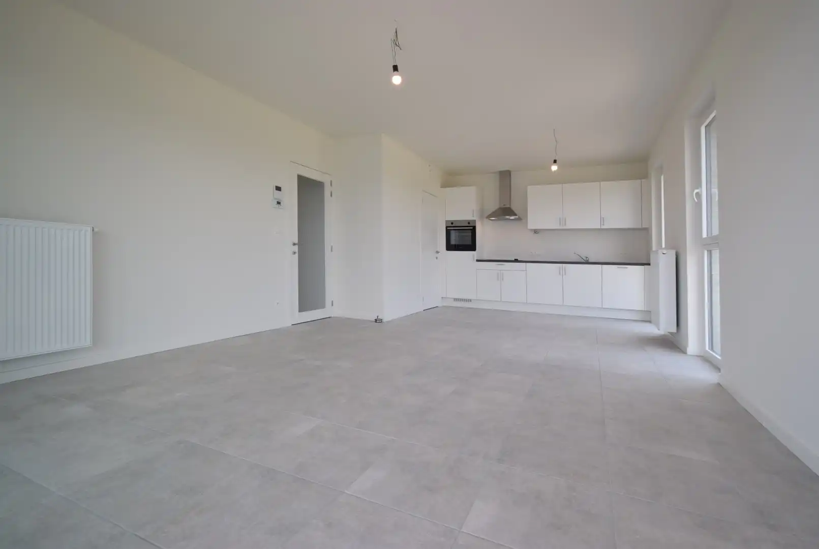 INSTAPKLAAR NIEUWBOUWAPPARTEMENT MET RUSTIGE LIGGING foto 3