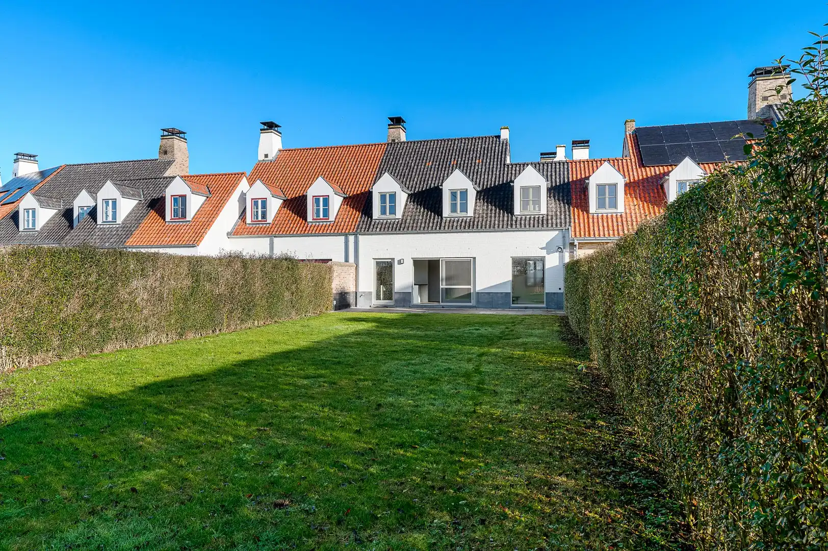 OPENDEUR ZATERDAG 18 APRIL TUSSEN 14U-16U -  Ruime woning met vier slaapkamers en een grote tuin, gelegen in een rustige en aangename omgeving. foto 17