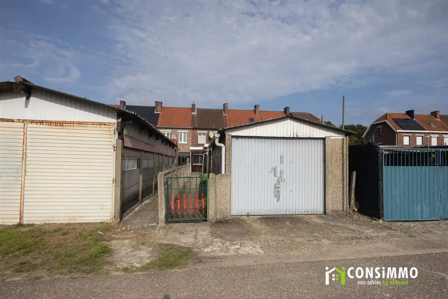 Te renoveren gezinswoning met 4 slaapkamers, tuin en garage in Genk-Zwartberg foto 27