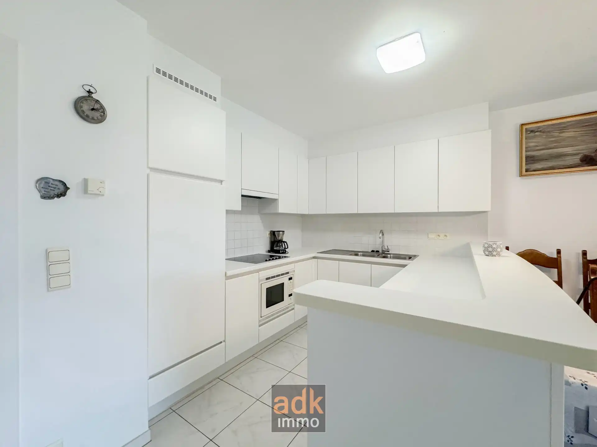 Ruim en lichtrijk appartement met zicht op het park. 2 slaapkamers, 2 badkamers, 2 terrassen, incl. kelder.  foto 5