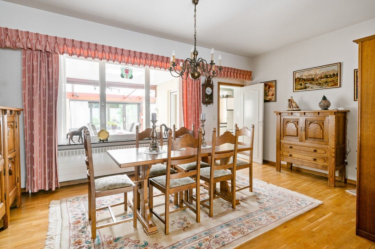 Op te frissen/te renoveren woning met potentieel op toplocatie in Schilde foto 8