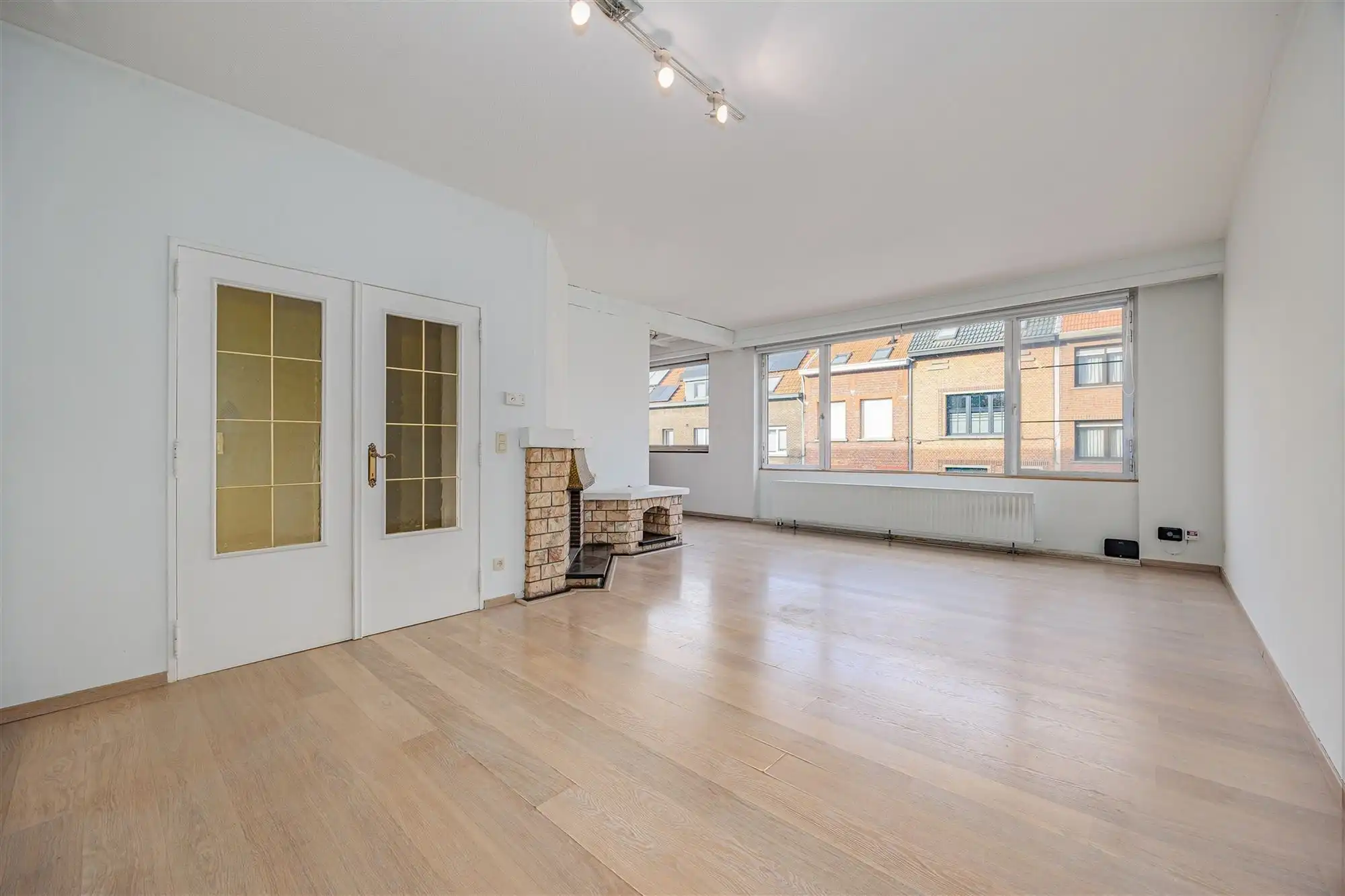 Uniek hoekperceel met handelshuis + garage + appt foto 23