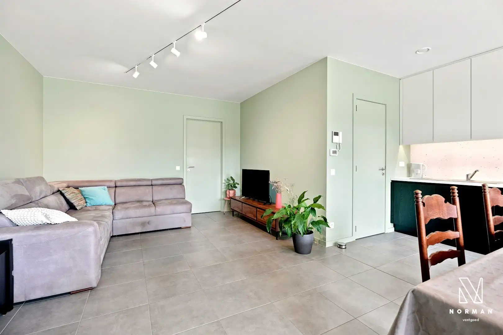 Recent gelijkvloers appartement met 1 slk, tuin en ondergrondse staanplaats te koop in Harelbeke foto 6
