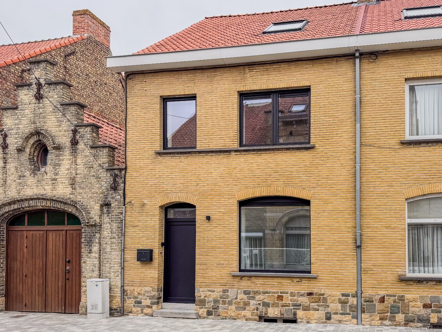 Gerenoveerde woning met 3 slaapkamers en gezellig stadstuintje. foto 27