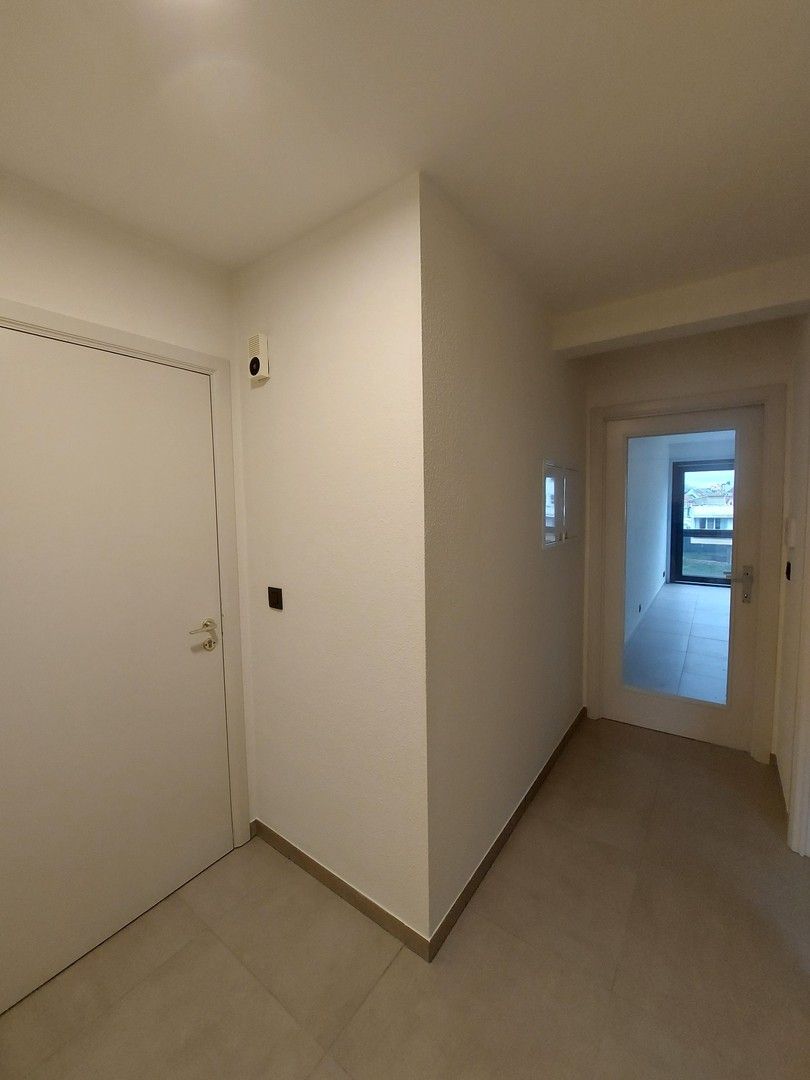 Totaal gerenoveerd appartement met 1 slaapkamer met zicht op de Leie ! foto 11